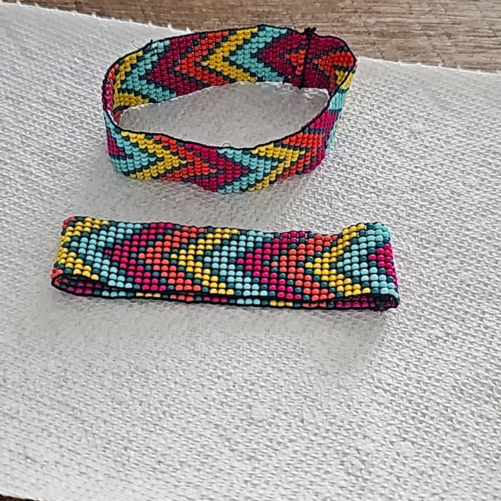 2 HAND BEADED CHEVRON NATIVE INDIAN PASTEL COLORS BRACELET CUFF